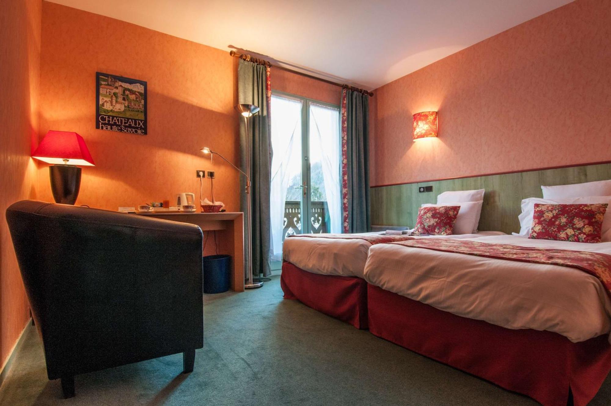 Brit Hotel Florimont Saint-Ferréol Exteriér fotografie